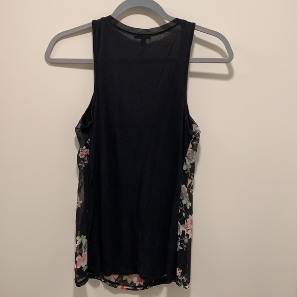 Express Tanktop - Picture 2 of 2